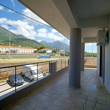 Royal Blu Kyparissia