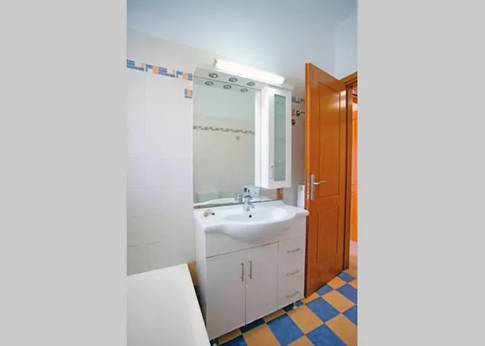 Royal Blu Kyparissia