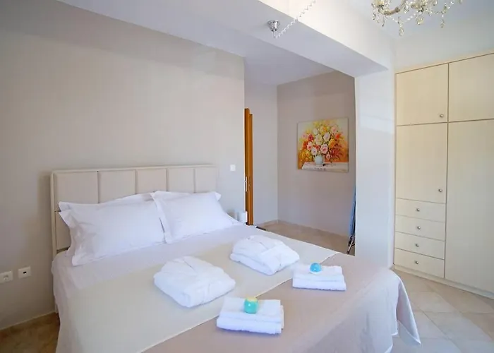 Royal Blu Apartment Kyparissia